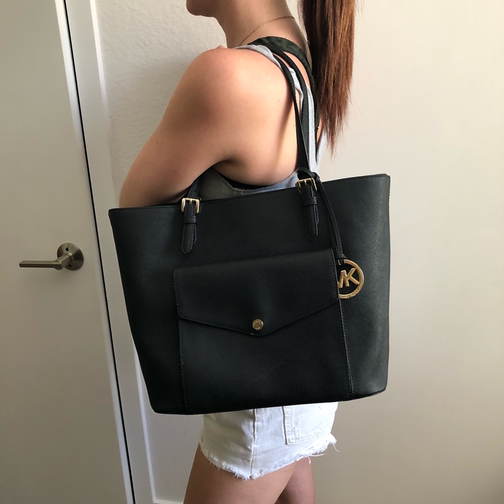 Micheal Kors black shoulder bag - Picture 5 of 5